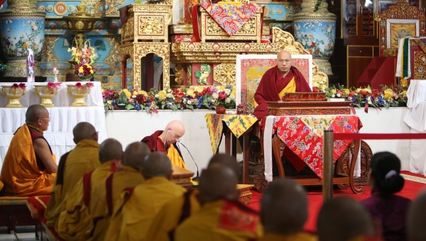 The Gyalwang Karmapa Discusses Nuns’ Ordination; Teaches on Bodhisattva Vow